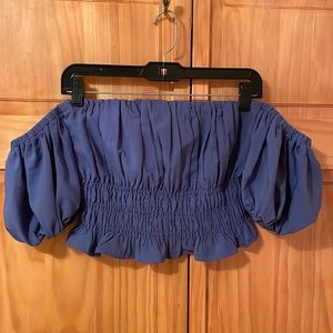 NWOT Abercrombie & Fitch brand women’s size Medium off-the-shoulder cropped top